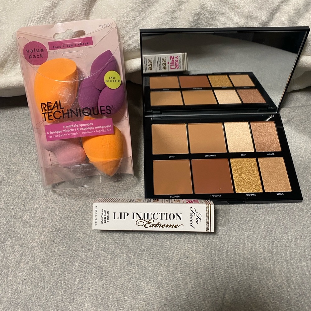Makeup bundle